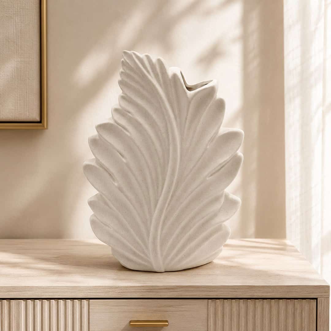 Leaf-Shaped White Ceramic Vase preview image 1