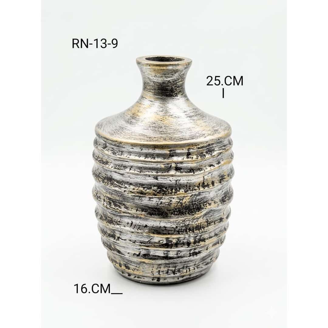 Weathered Gold-Tone Ribbed Vase preview image 2