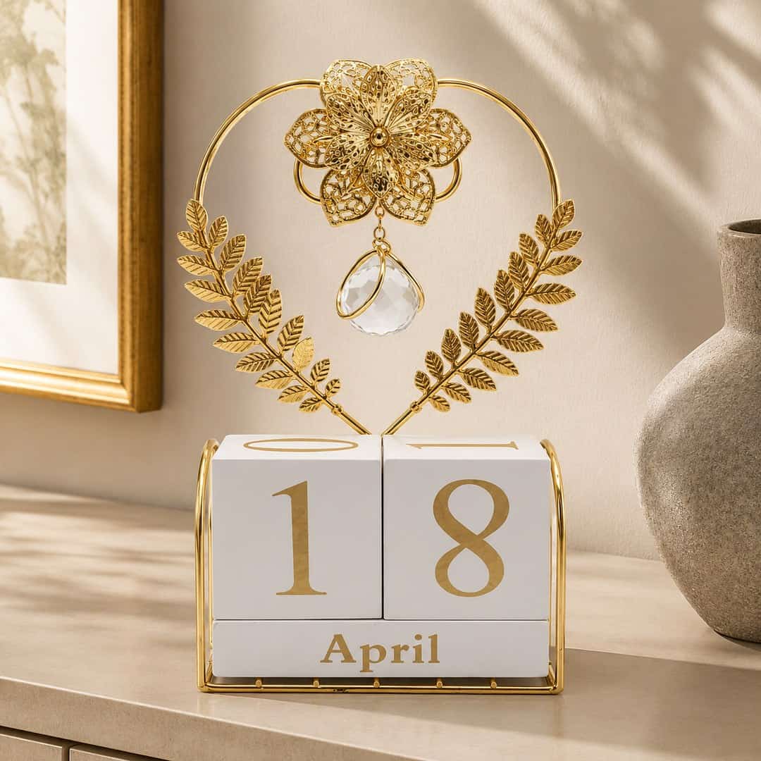 Gold Floral Block Desk Calendar preview image 1