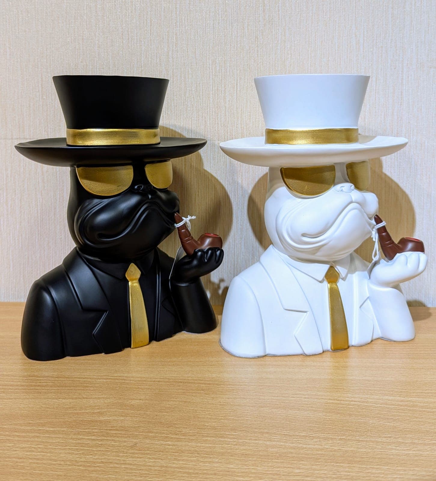 Bulldog Butler Statue (Single PCs) image 1
