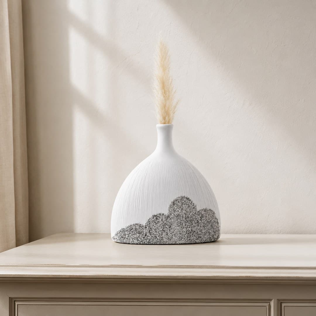 Minimalist Pampas Bud Vase image 1